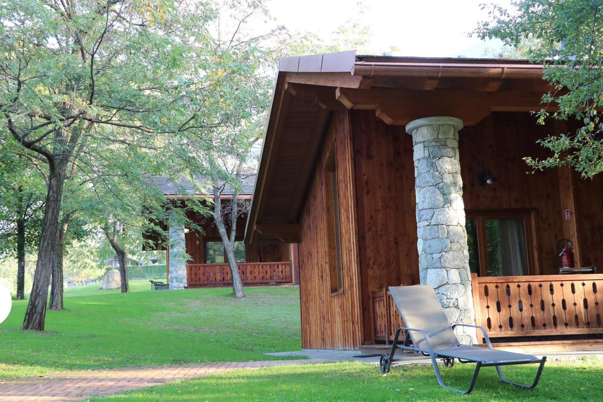 Lazy Bee Camping Village Аоста Екстериор снимка